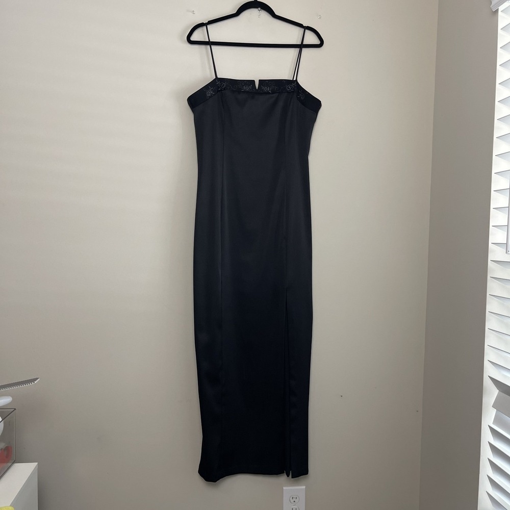 90s Y2K Minimalist Lace Trim Slit Evening Formal Black Satin Slip‎ Maxi Dress